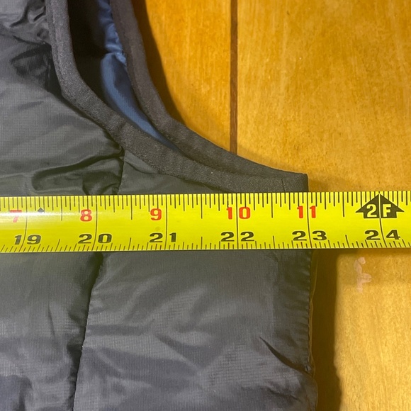 Southern Tide Duck Down Puffer Zip Winter Vest Navy Large EUC - Picture 12 of 16